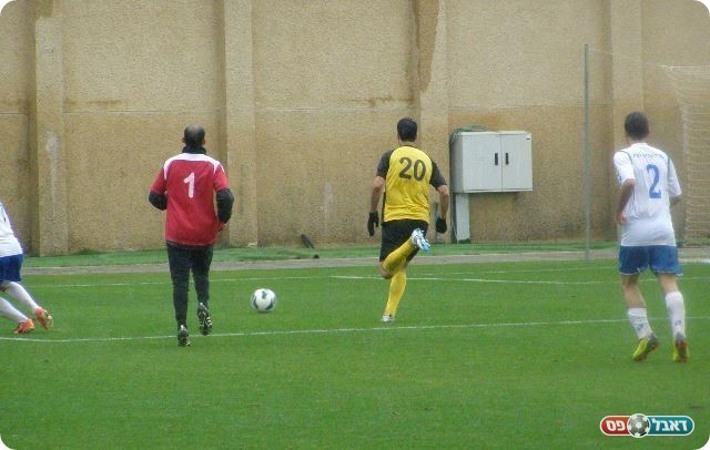 בוזורגי כובש (אמיר שיבי)