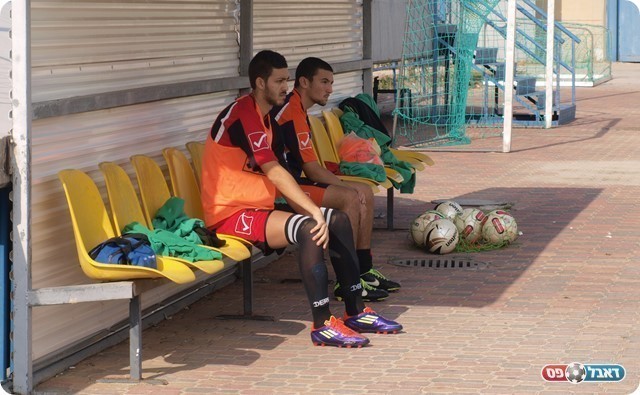 סגל דליל. הספסל של בת ים. 