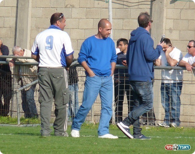 לפגוש את בעלי התפקידים. גד (מימין) ומוטי נדב 