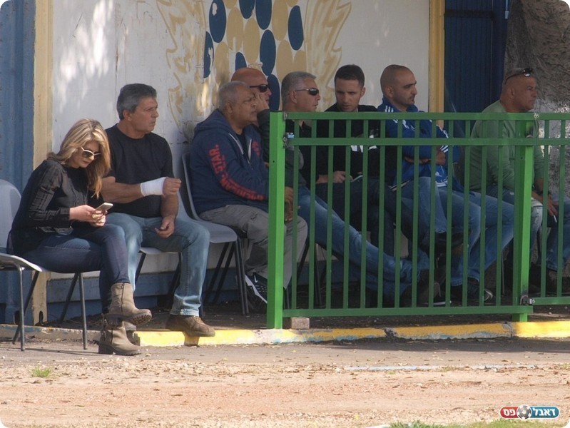 בא לראות שחקנים. פרדי דוד (במרכז) עם טל חן (אלון יהודיוף)