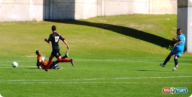 הראשון. סעדו מכניע את מועשר.