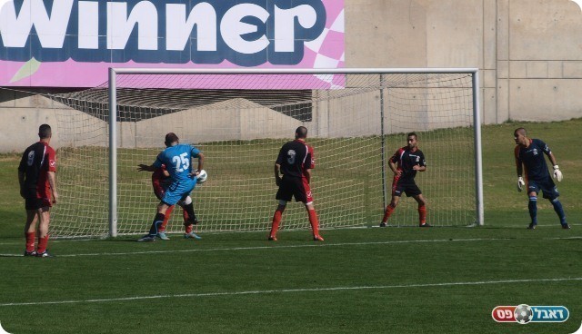 סגר את המחצית. שנורמן כובש.