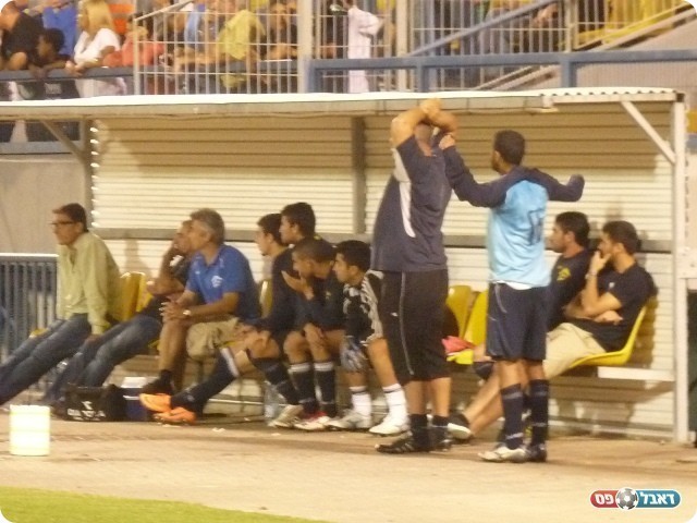 תפסו את הראש. הספסל של בת ים