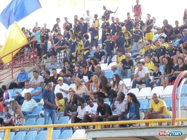 לא היו מתואמים עם היריבה. אוהדי השיכון