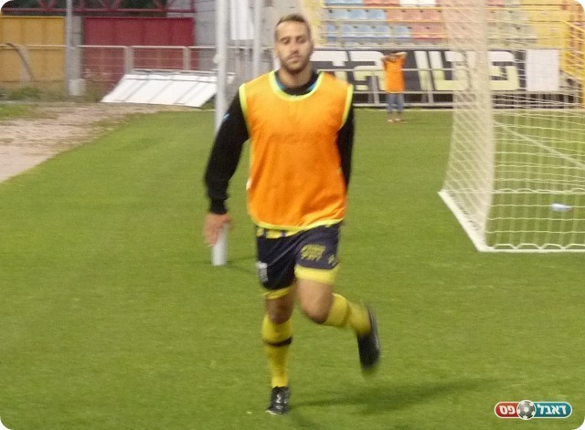 נראה עצבני. סלומוביץ'