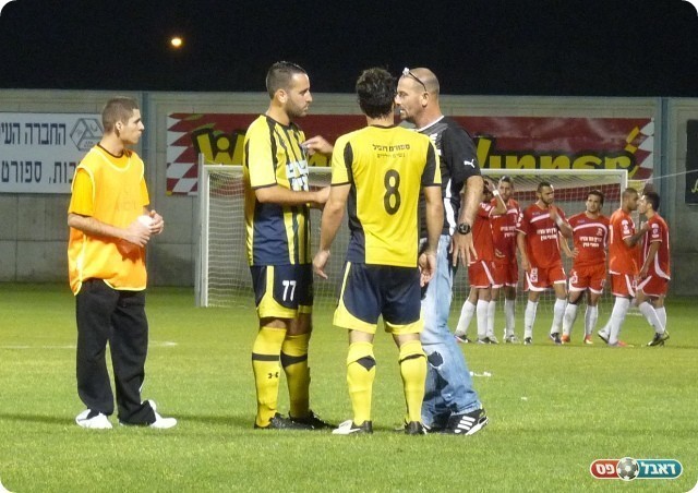 בונה עליו. אטלי וסלומוביץ'