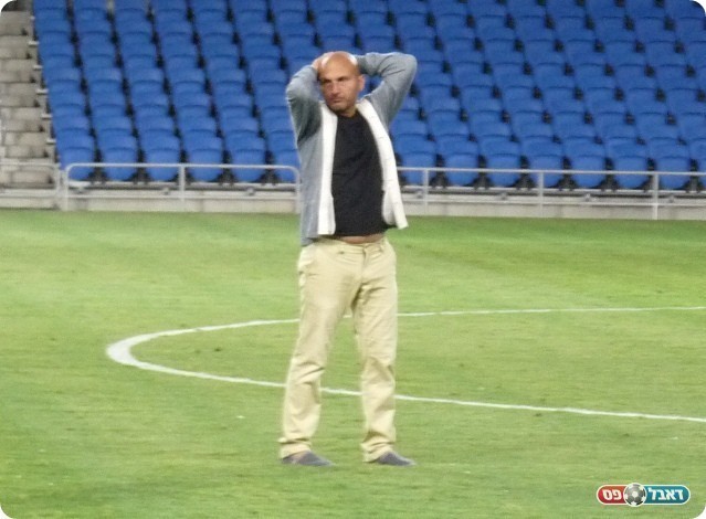 נראה מאופק. סירוטקין