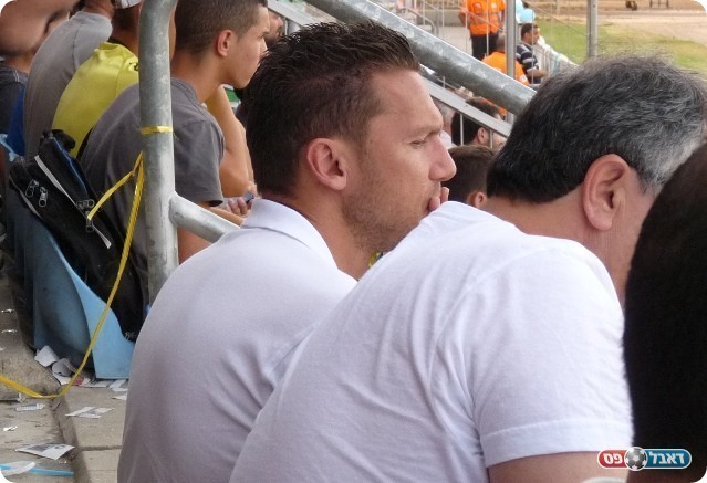 יעץ לו לחפש קבוצה אחרת. בכר 