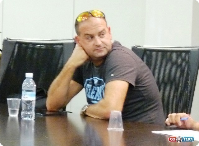 עובר דרומה. סתו שחם