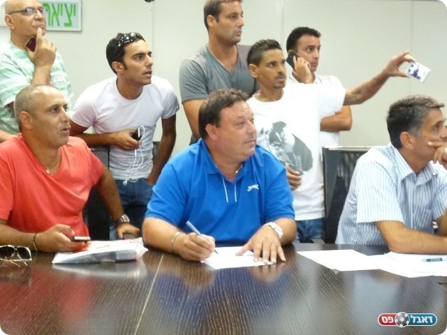 מחכים במתח. בדישי ולוי