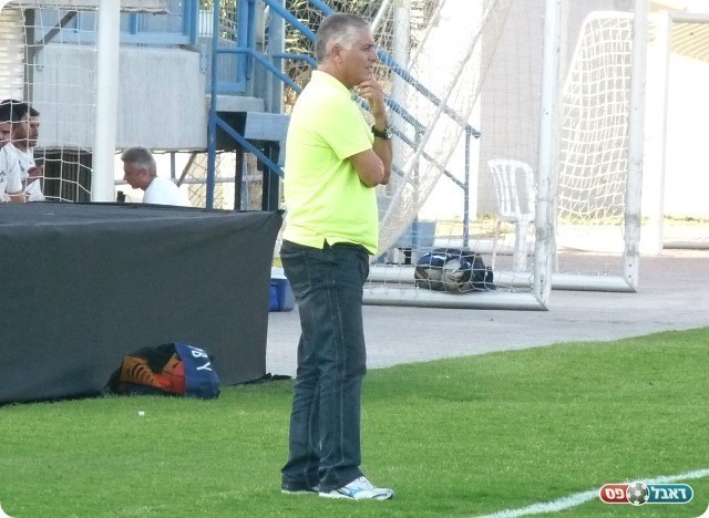 איש שיחה נדיר. עייש 