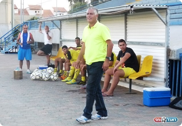 קבוצה כמעט חדשה. עייש 