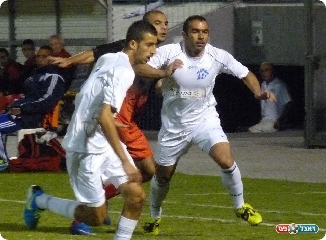 אמור לחזור לשחק. בלילי