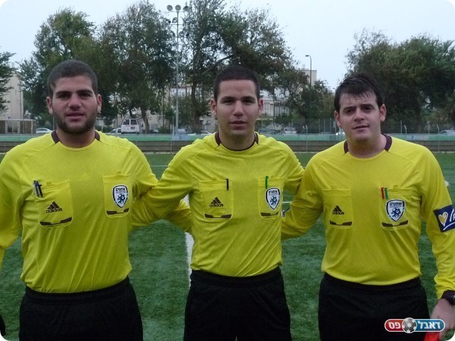 הודעת הדחייה לא הגיע אליהם. שלישיית השופטים (צילום: אלי שמואלי)