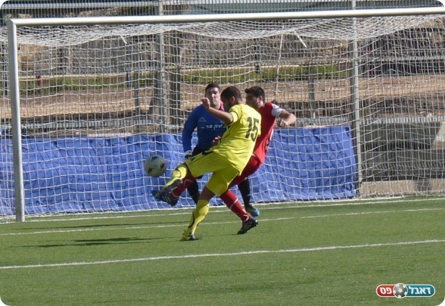 הוד השרון הייתה יותר דומיננטית אוחיון נבלם (צילום: אלי שמואלי)