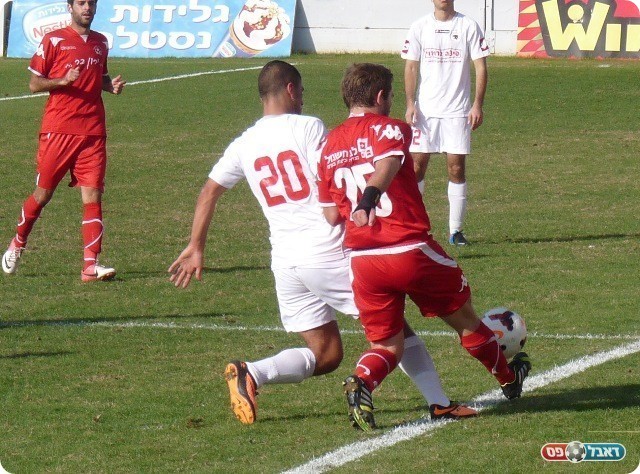 מורשה חיפשה את השער. שמש מול שבילי (צילום: אלי שמואלי)