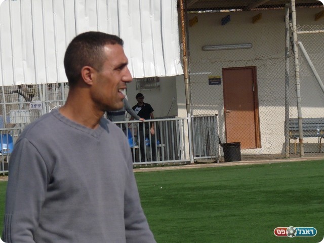 באים לשחק התקפי. יעיש (אלי שמואלי)