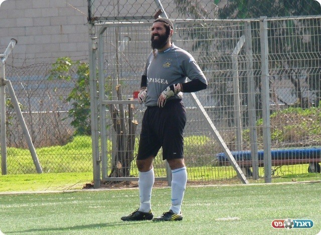 בזכות האמונה. כהן (אלי שמואלי)