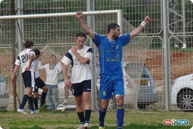 חולון חשבה אחרת. אלנור אלייב חוגג (צילום: אלי שמואלי)