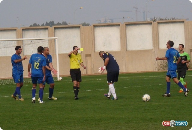 שרואה רק צהוב (צילום: אלי שמואלי)