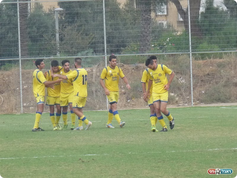 חוגגים את השוויון. שחקני רו"ח ת"א (אלי שמואלי)