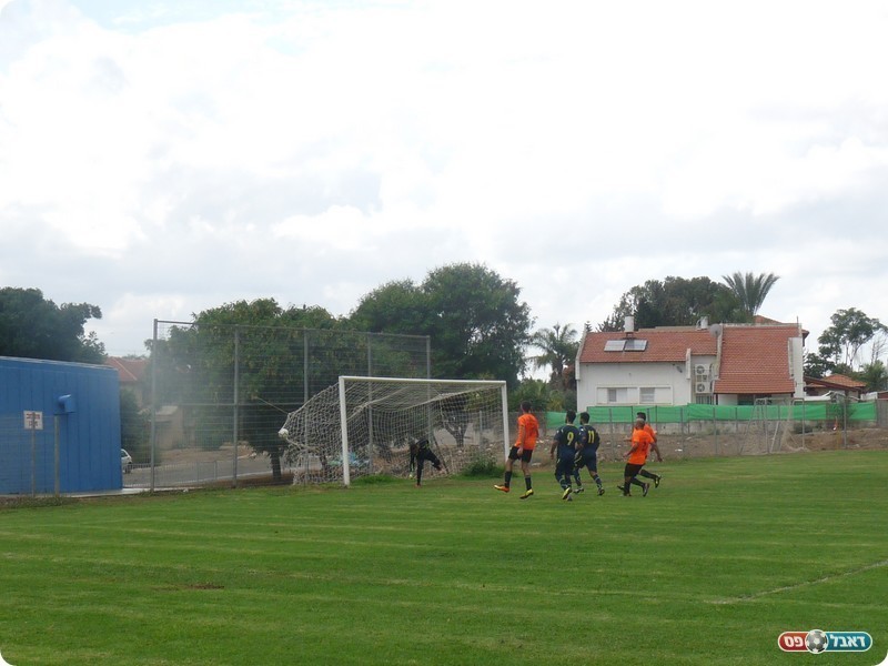 לא היה לו סיכוי. ונסובסקי נכנע (אלי שמואלי)