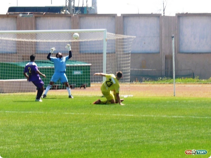 יתרון מפתיע. אברמסון כובש (אלי שמואלי)