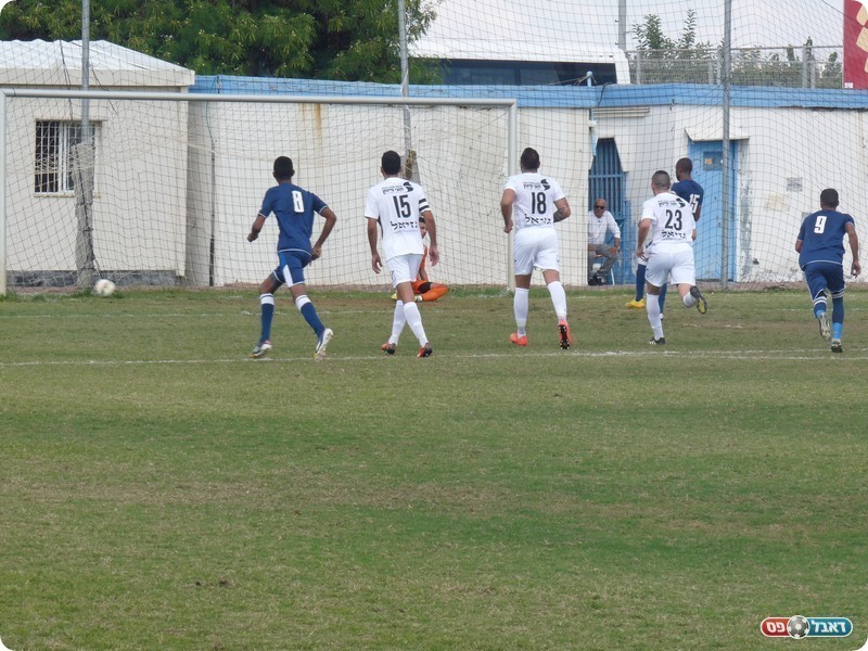 הראשון ברשת. אבו בילאל כובש את הפנדל (אלי שמואלי)