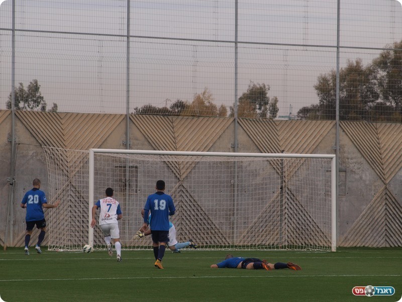 ההזדמנות הכי טובה של יפו. הכדור בקורה (אלון יהודיוף)