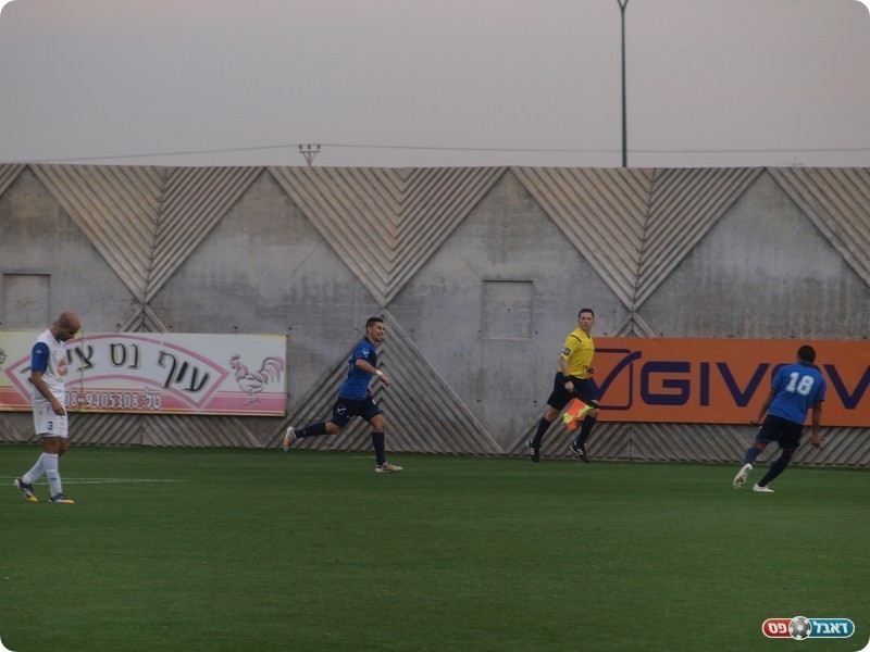 שרץ לחגוג (אלון יהודיוף)