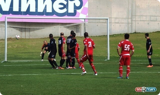 פרץ את הסכר. אבו בילאל מכניע את דיין. 