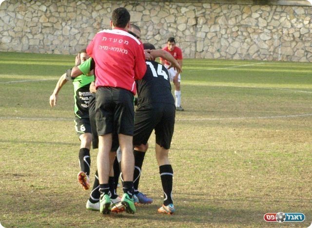 מוכנים למשחק העונה. נחף חוגגת (אמיר שיבי)