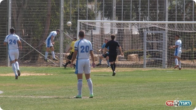 כמעט השוויון. פינטו נוגח למשקוף. 