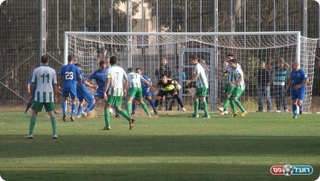 אך נבלם ע"י ההגנה. 