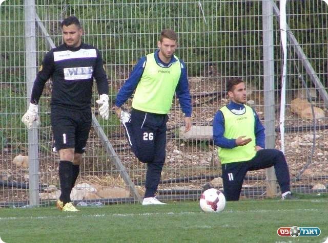 עלה כמחליף וכבש. לוטטי (מימין) (אמיר שיבי)