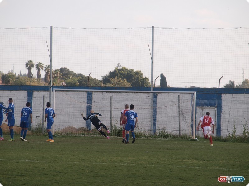 אזור הייתה קרובה. המשקוף של זנה (אלון יהודיוף)