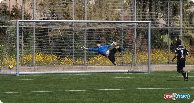 איזה גול. אהרון נכנע לכדור של חמדאן. 