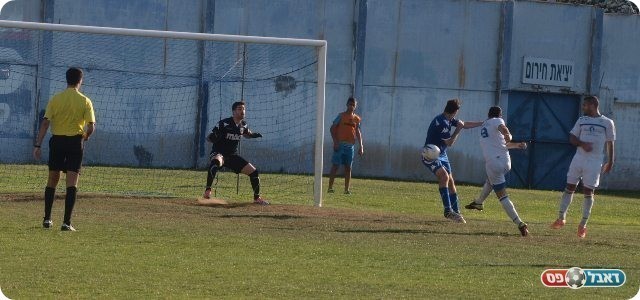 רק מצמק. חן בועט. 