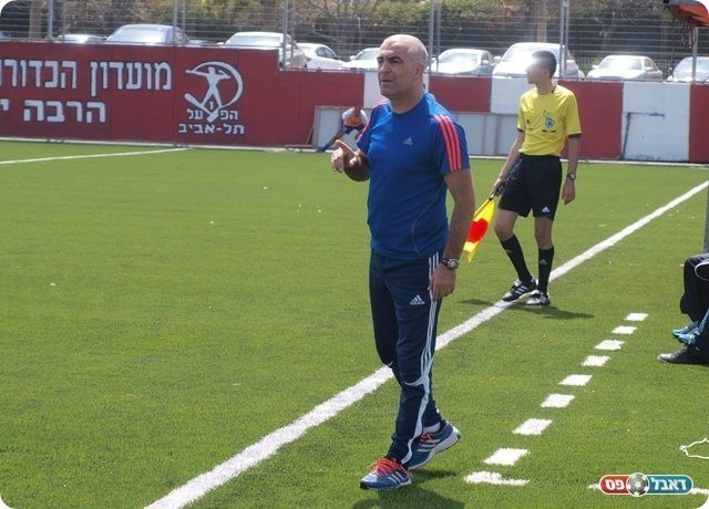 עדיין לא רגוע. עופר בכר. 