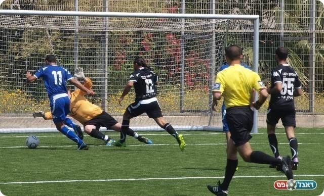 מזרחי עוקף את אללי. 