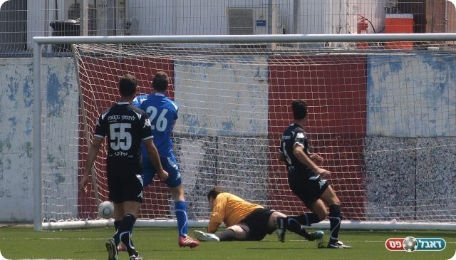 המהלך של המחליפים. בן ישעיהו כובש. 