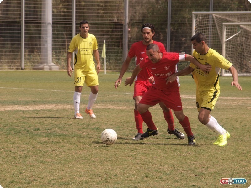 דקות ראשונות העונה. יניב נח (אלון יהודיוף)