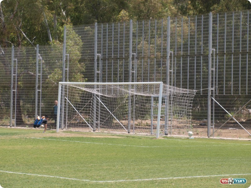 פוזיס נכנע לפנדל (אלון יהודיוף)
