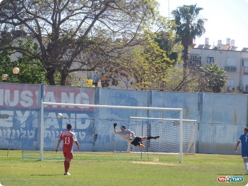 איזה גול. סייף נכנע (אלון יהודיוף)
