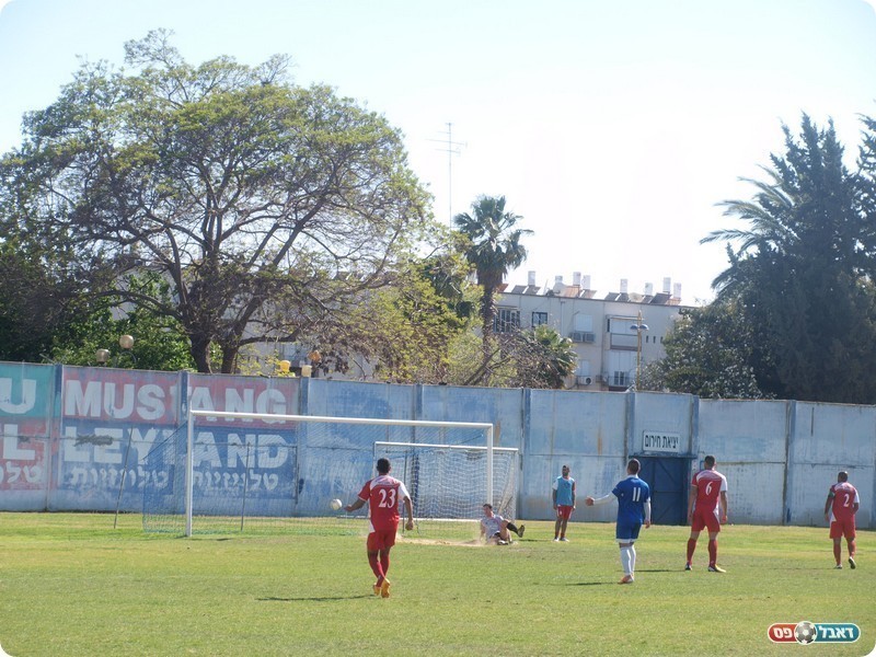 מקום שני. השער השני של חולון (אלון יהודיוף)