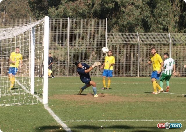 למרות התבוסה, הוא לקח כמה כדורים טובים. מיארה בפעולה טובה. 