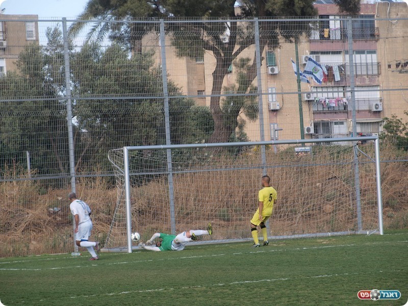 ואת החמישי (אלון יהודיוף)