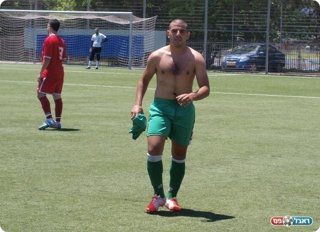 סדקה יורד בעצבים. 