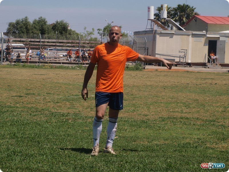 עלה להתקפה וכבש צמד. שחר שמש (אלון יהודיוף)