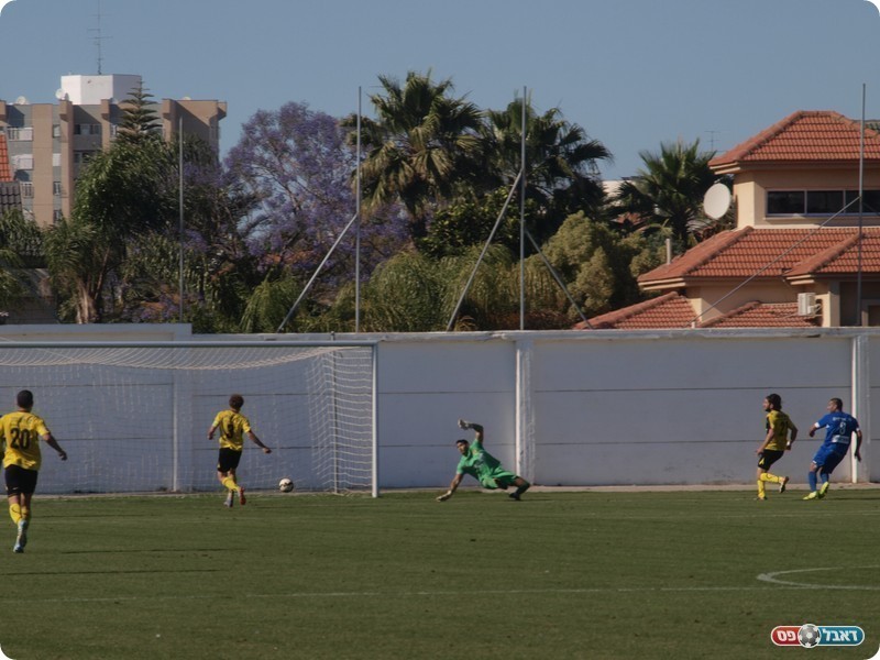 קרגולה מחמיץ (אלון יהודיוף)